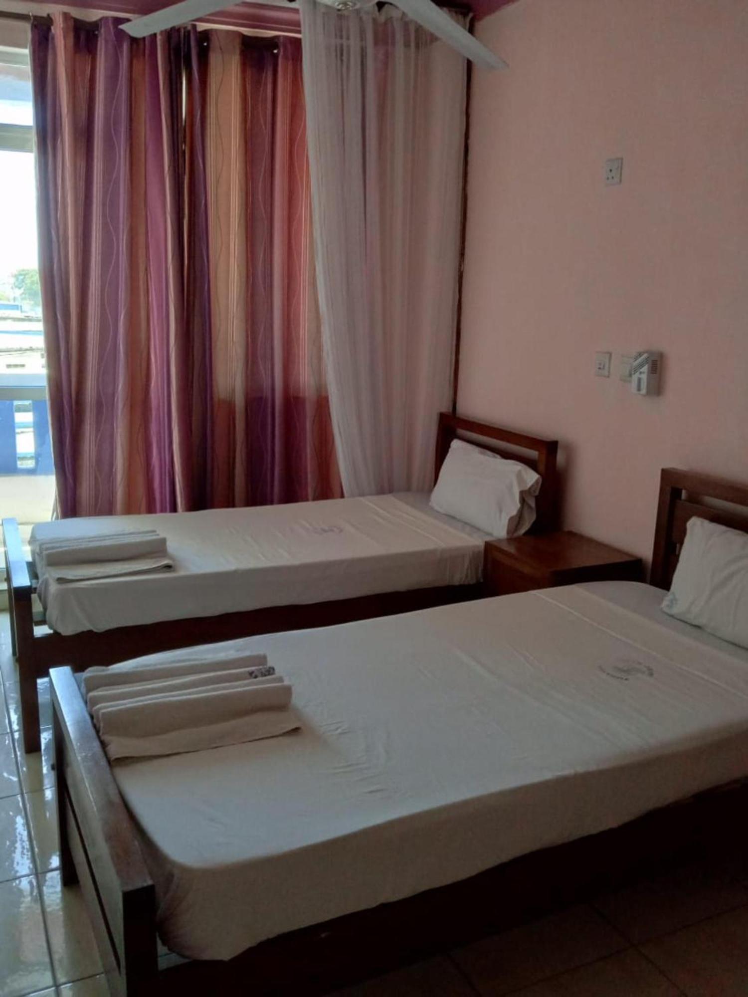 Checkpoint Inn Hotel, Mombasa Zewnętrze zdjęcie