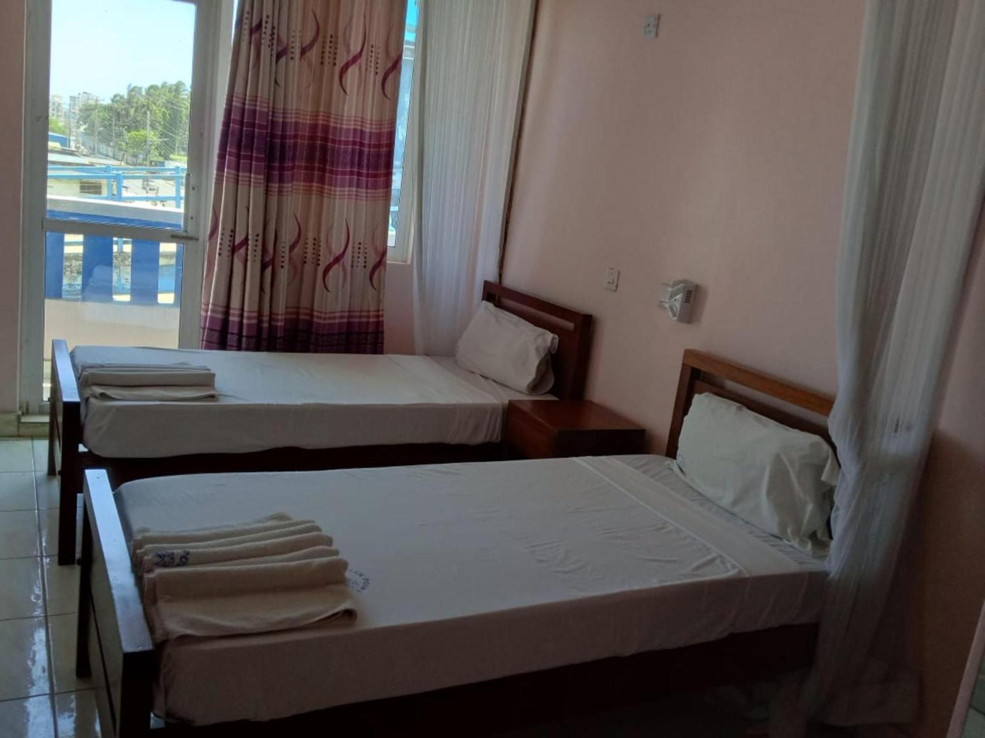 Checkpoint Inn Hotel, Mombasa Zewnętrze zdjęcie