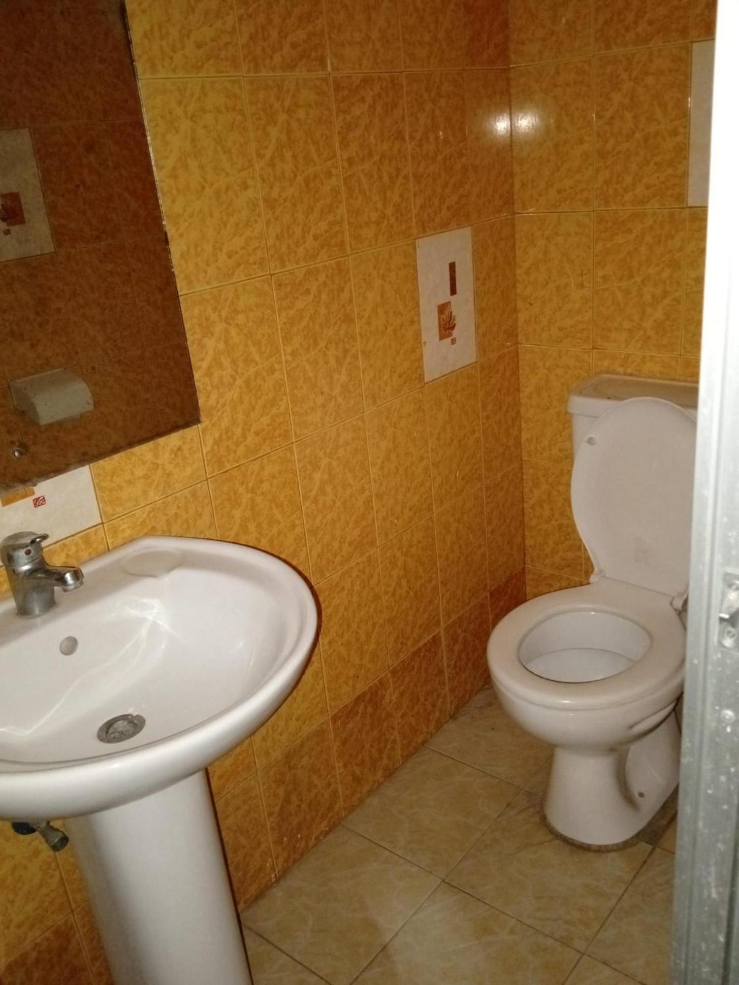 Checkpoint Inn Hotel, Mombasa Zewnętrze zdjęcie