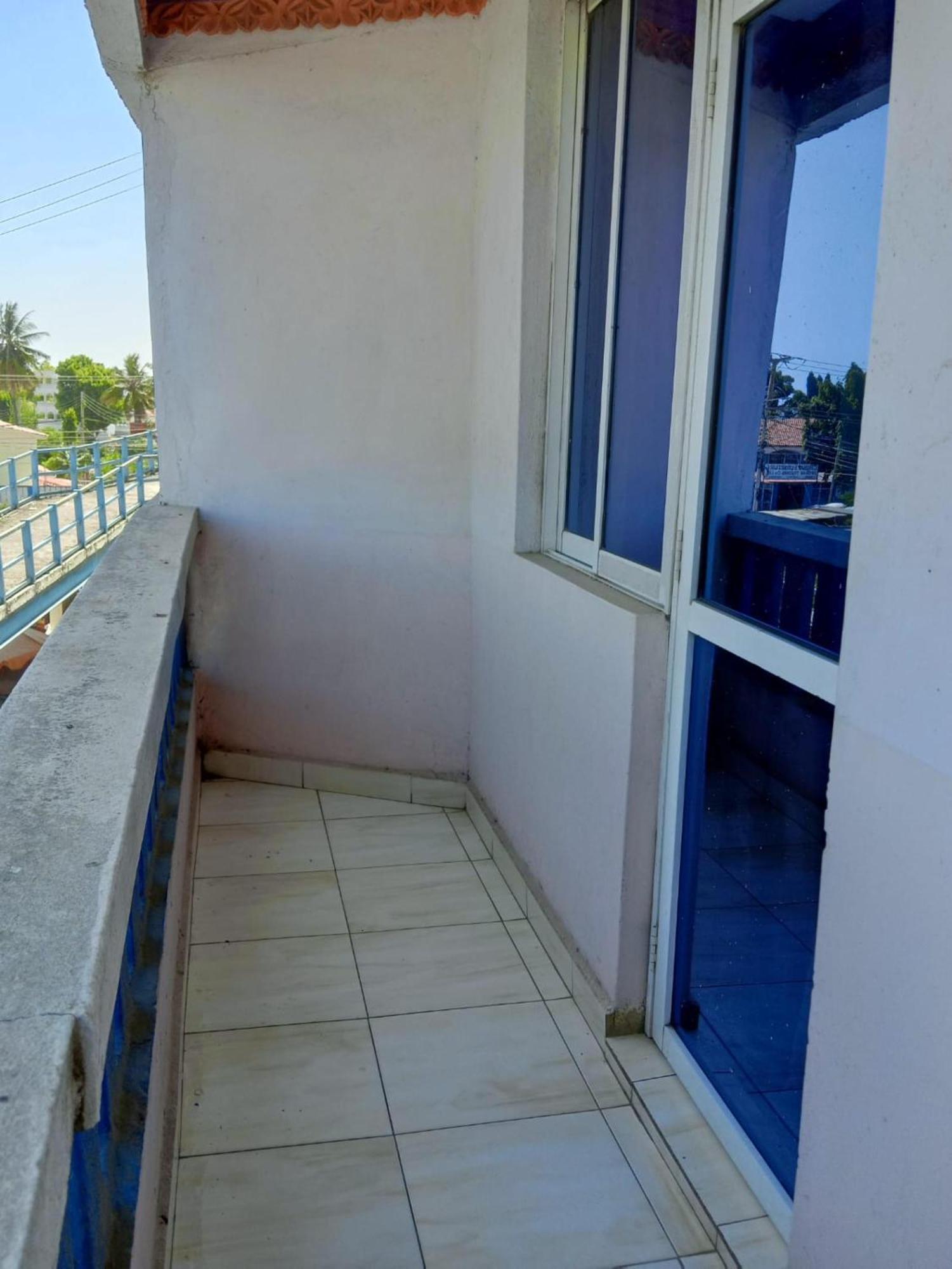 Checkpoint Inn Hotel, Mombasa Zewnętrze zdjęcie