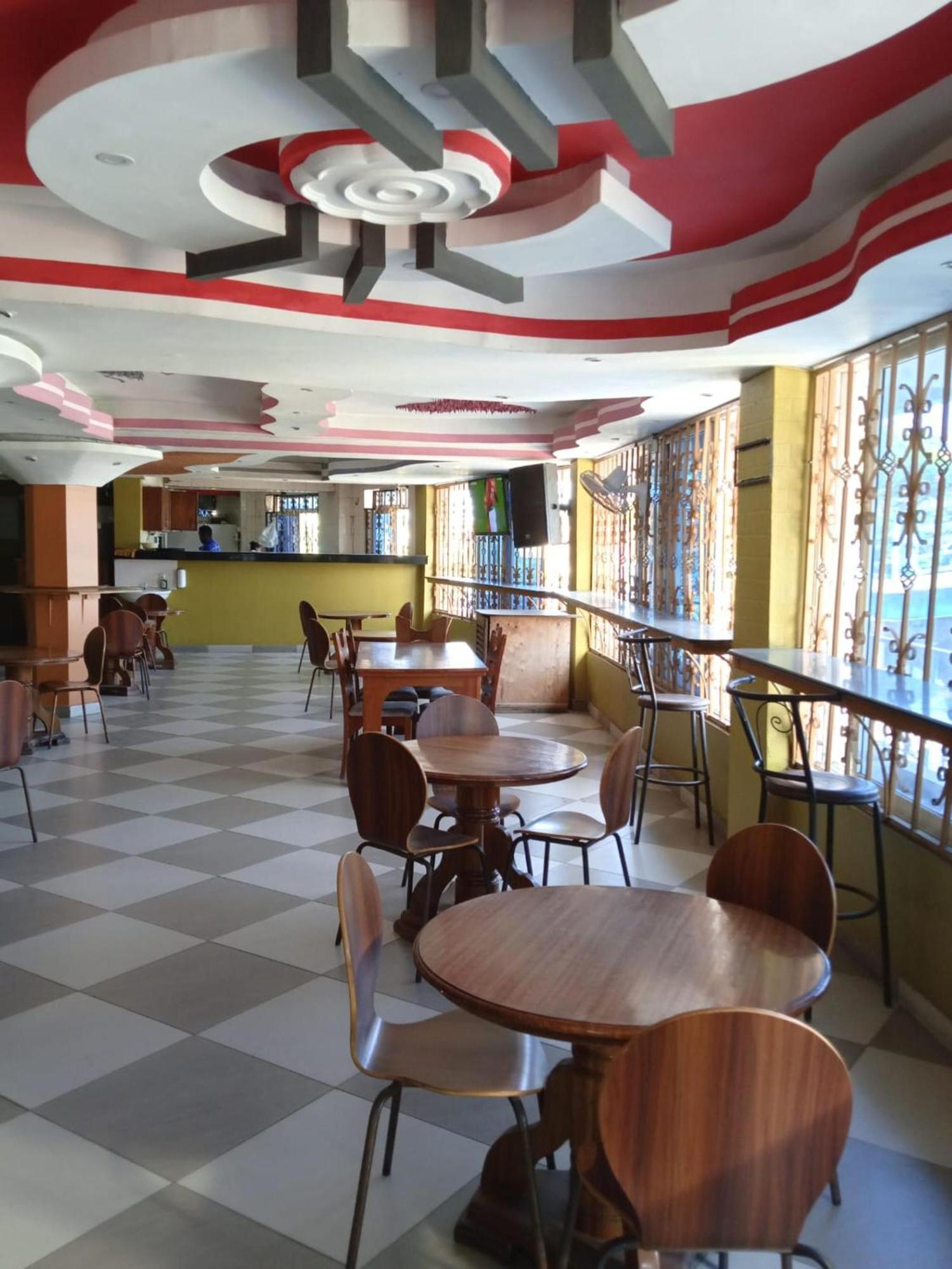Checkpoint Inn Hotel, Mombasa Zewnętrze zdjęcie