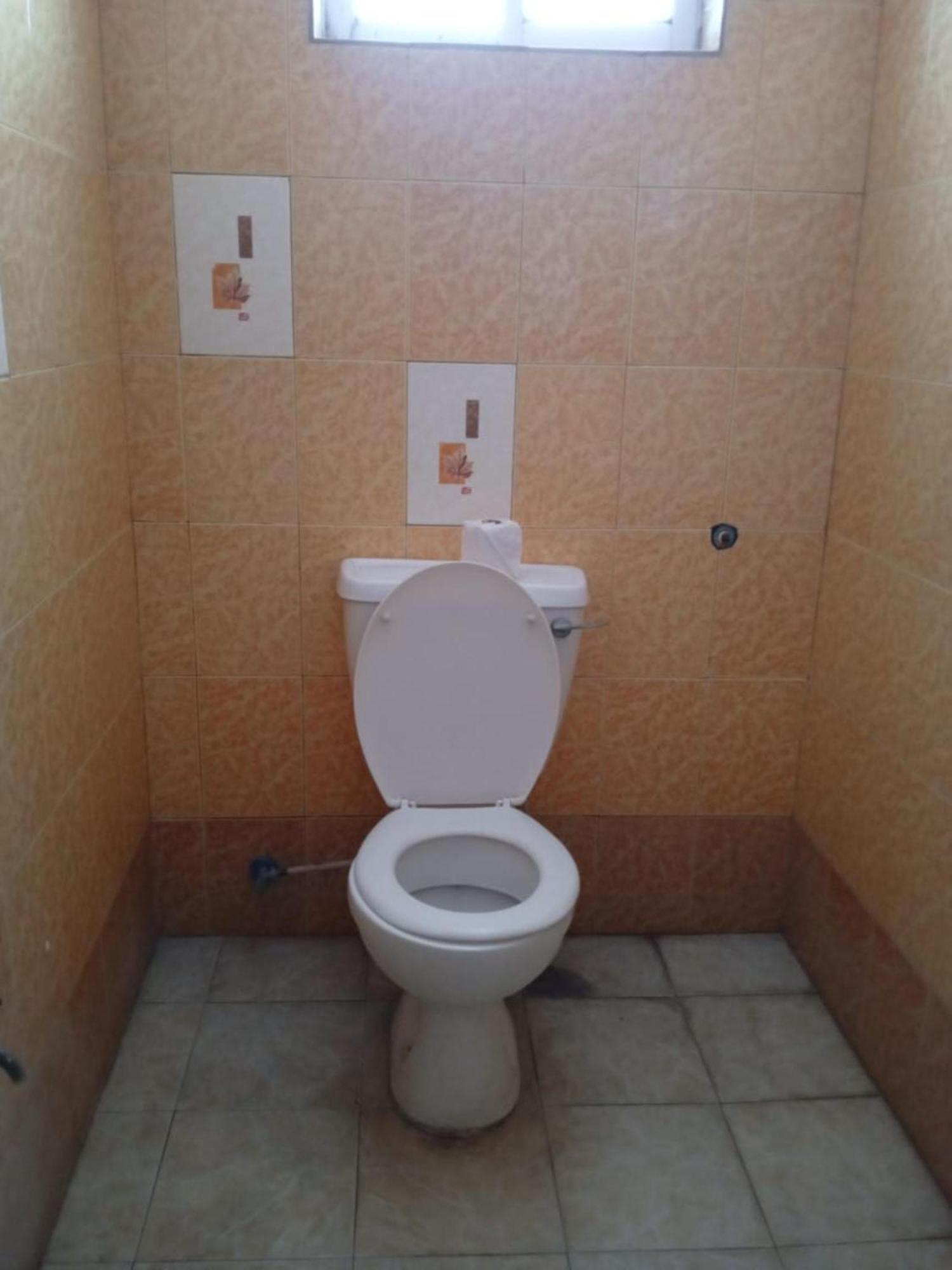 Checkpoint Inn Hotel, Mombasa Zewnętrze zdjęcie