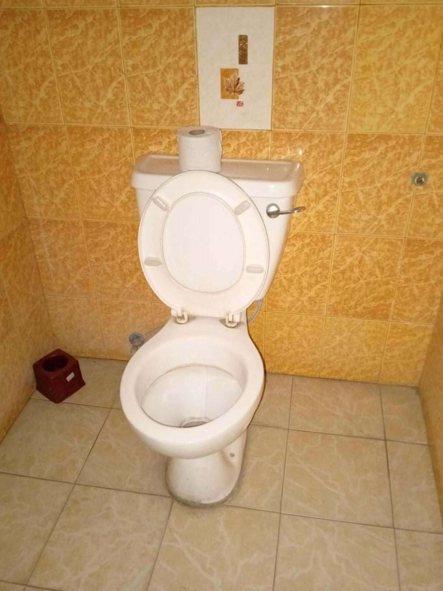 Checkpoint Inn Hotel, Mombasa Zewnętrze zdjęcie